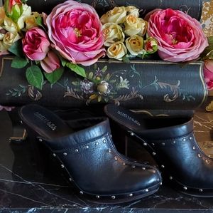 Brand New Michael Kors Mule Heels 👠